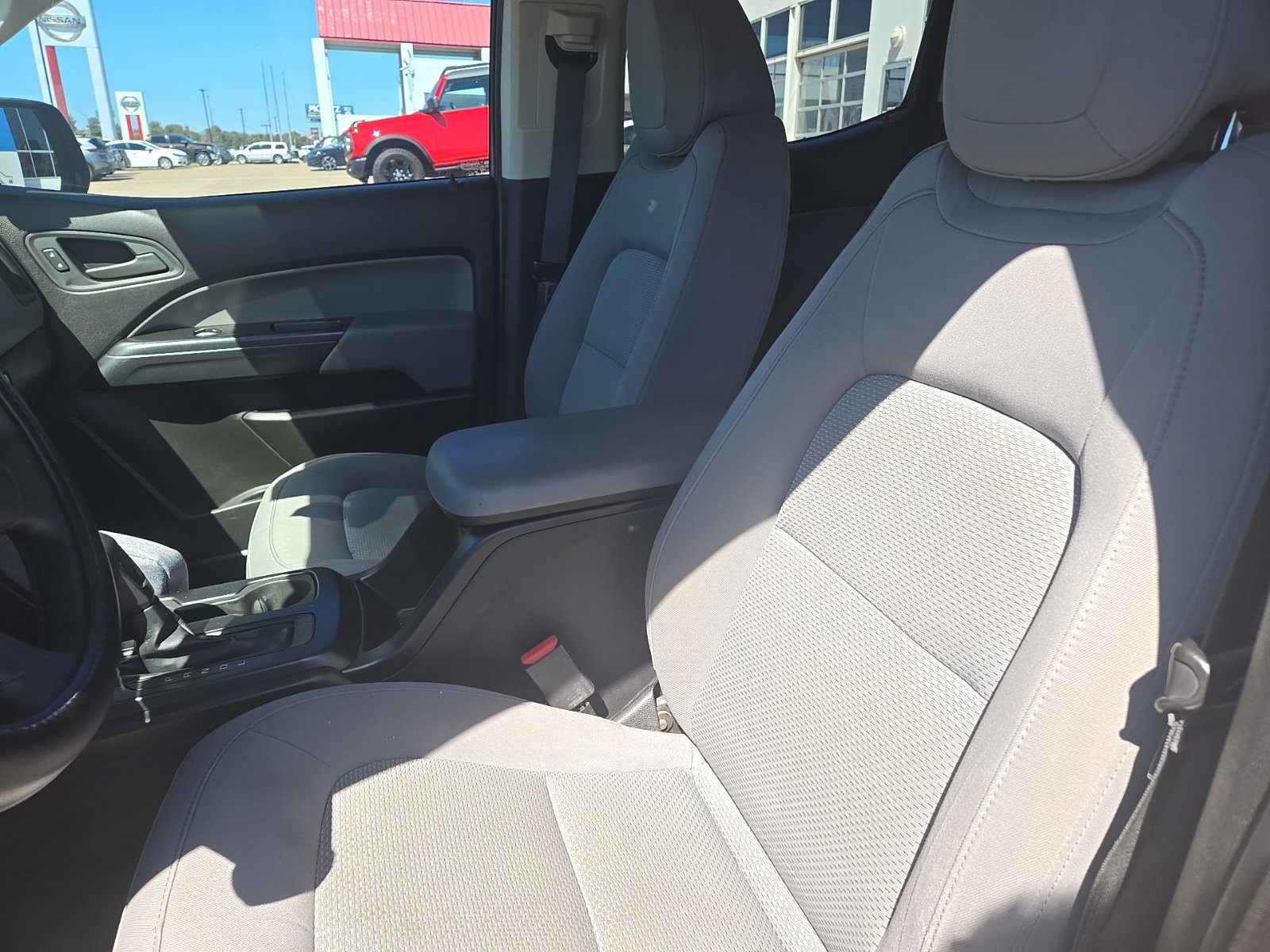 Used 2018 Chevrolet Colorado W/T w/ WT Convenience Package RWD image 10