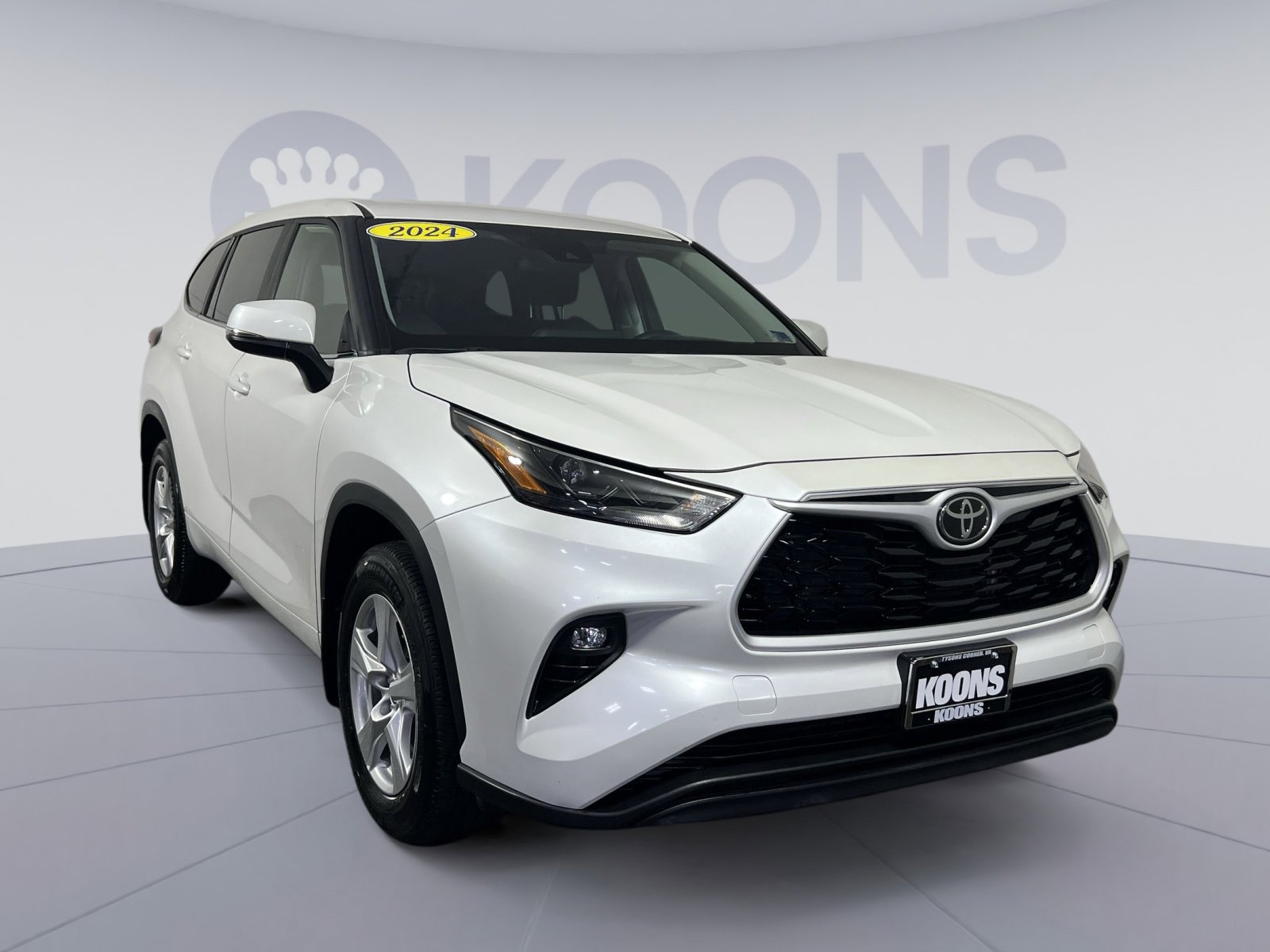 Used 2024 Toyota Highlander LE image 10