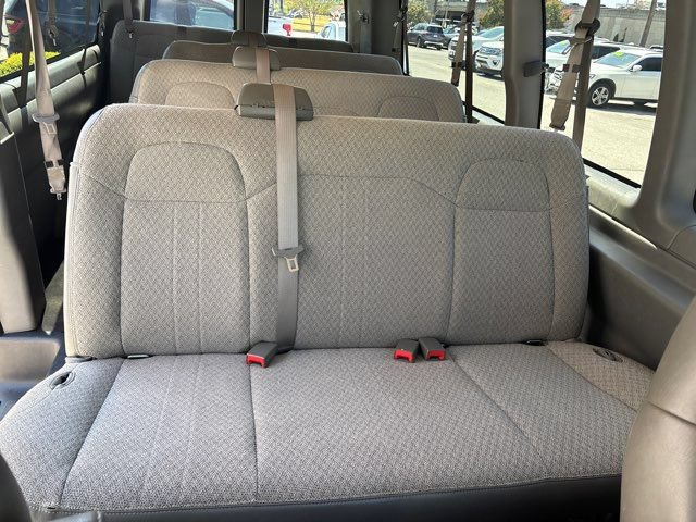 Used 2020 Chevrolet Express 3500 LT w/ LT Preferred Equipment Group RWD image 24