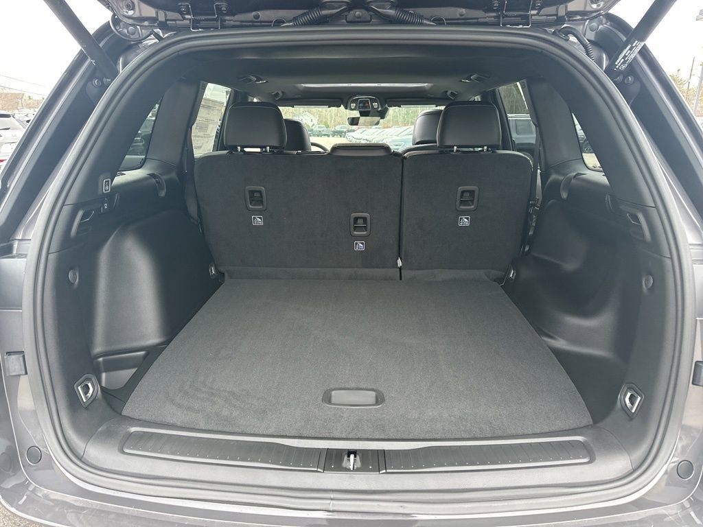 New 2025 Jeep Grand Cherokee Altitude image 28