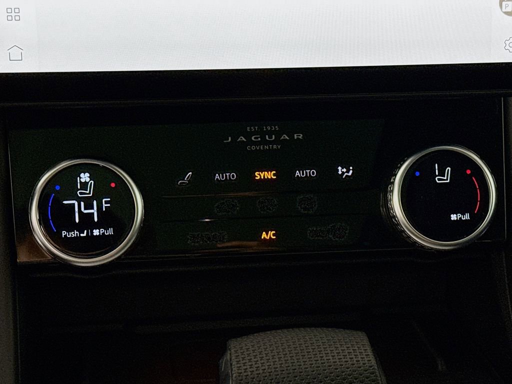 Certified 2021 Jaguar F-PACE SVR image 22