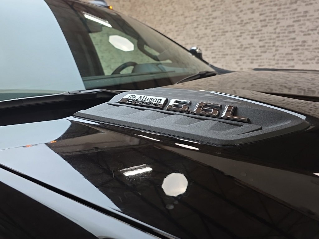 Used 2025 Chevrolet Silverado 2500 LT w/ Z71 Chrome Sport Edition image 11