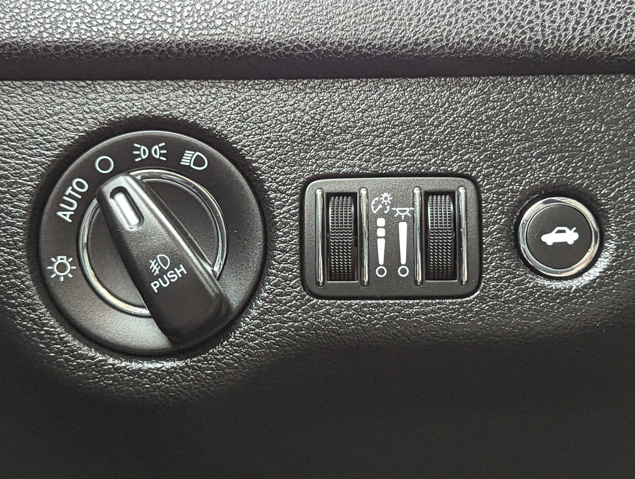 Used 2021 Chrysler 300 Touring L image 29