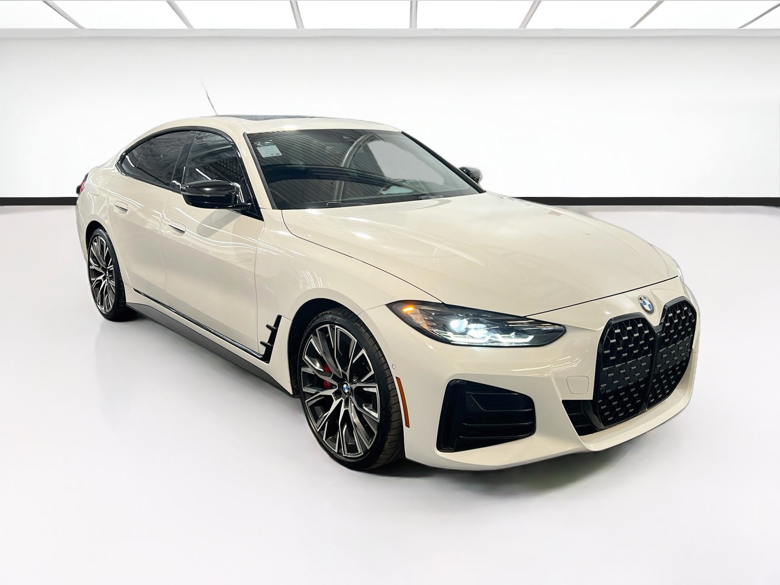 Used 2023 BMW 430i Gran Coupe w/ M Sport Package RWD image 3
