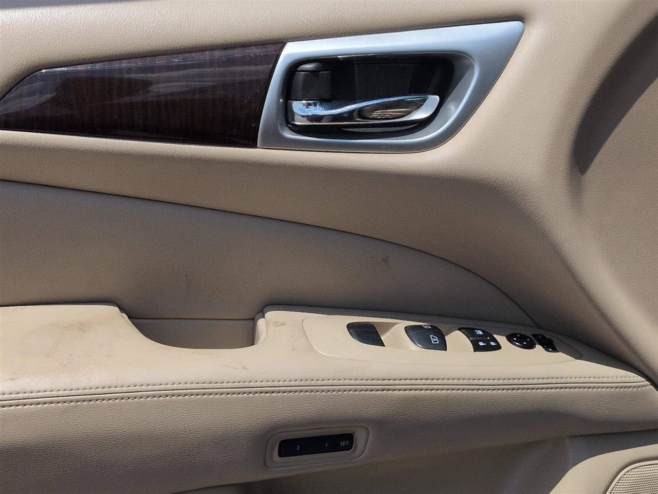 Used 2016 Nissan Pathfinder Platinum FWD image 13