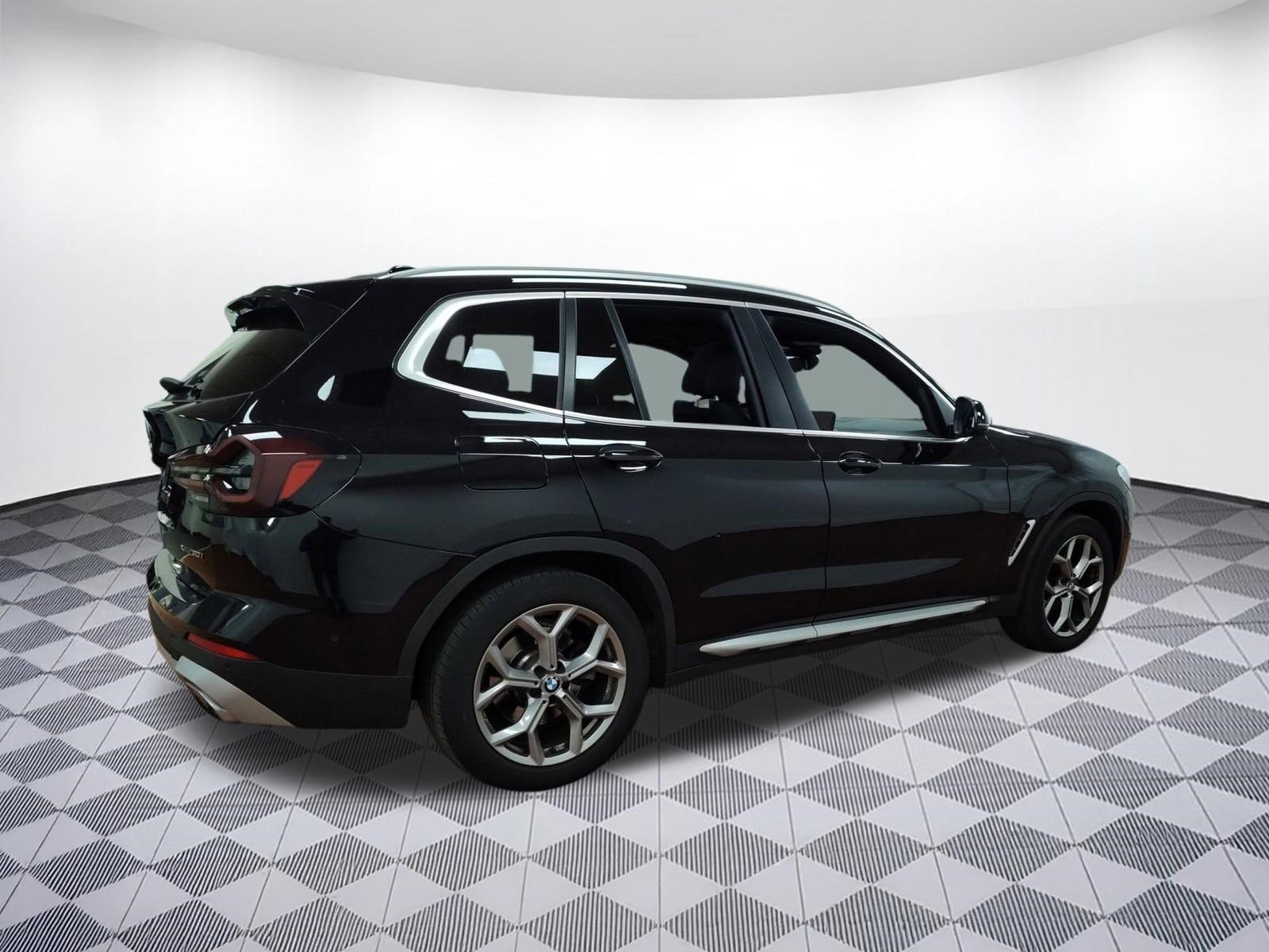 Certified 2023 BMW X3 xDrive30i w/ Premium Package image 7