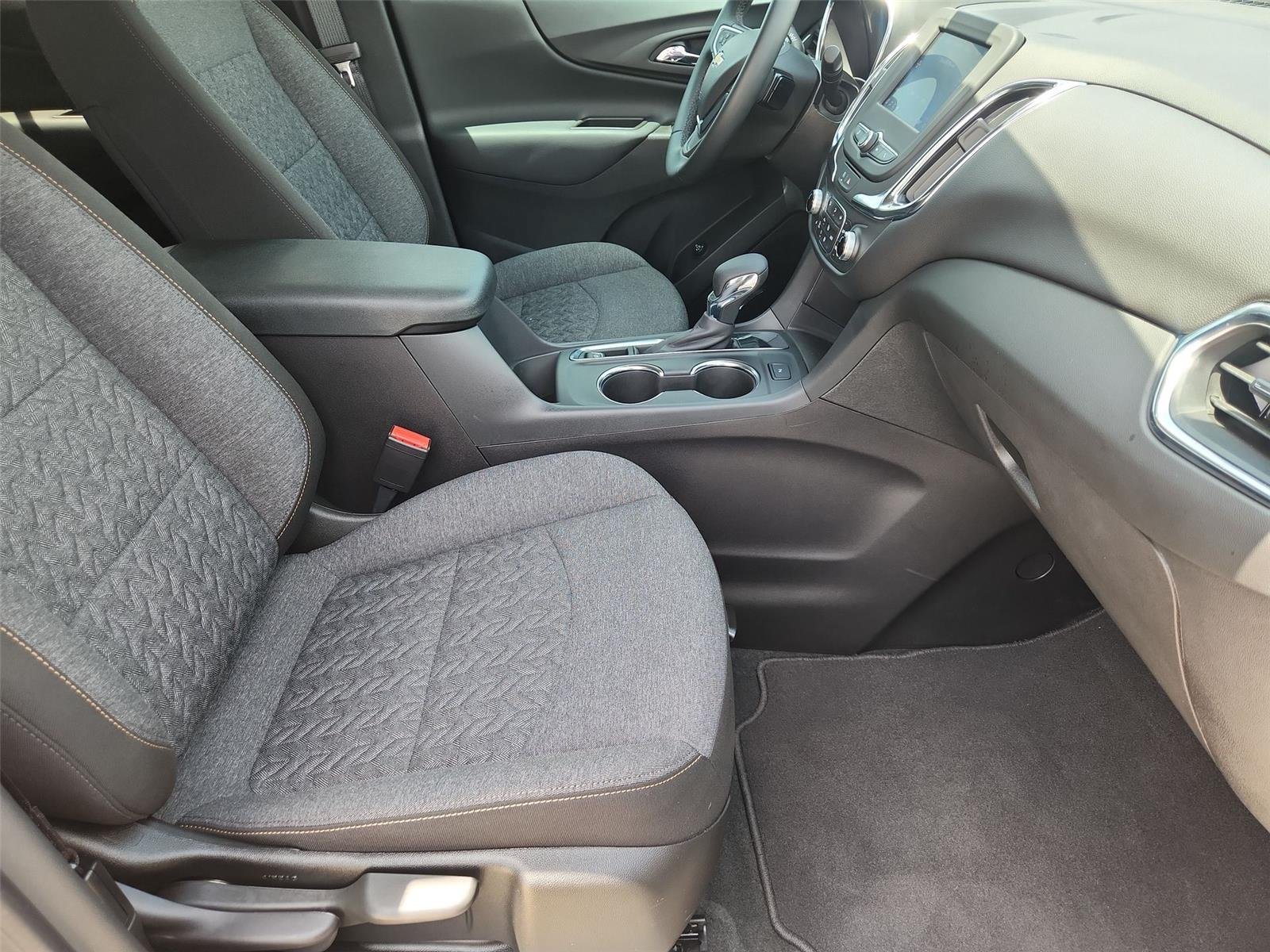 Used 2024 Chevrolet Equinox LT FWD image 26
