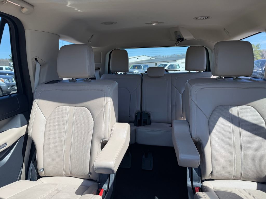 Used 2024 Ford Expedition Limited image 23