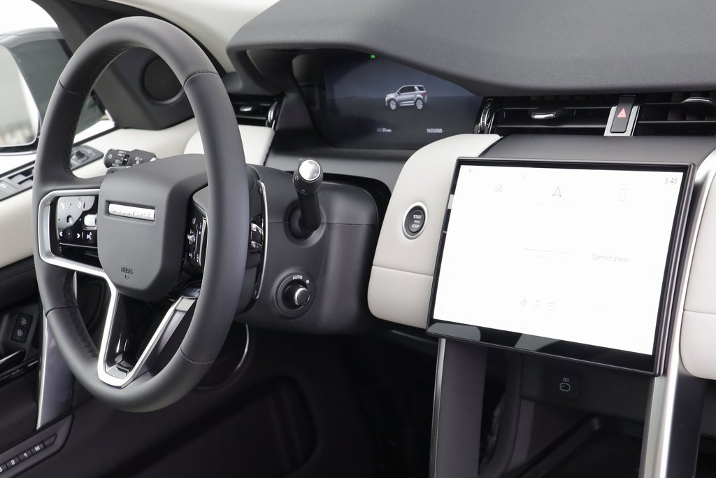 New 2025 Land Rover Discovery Sport S image 22