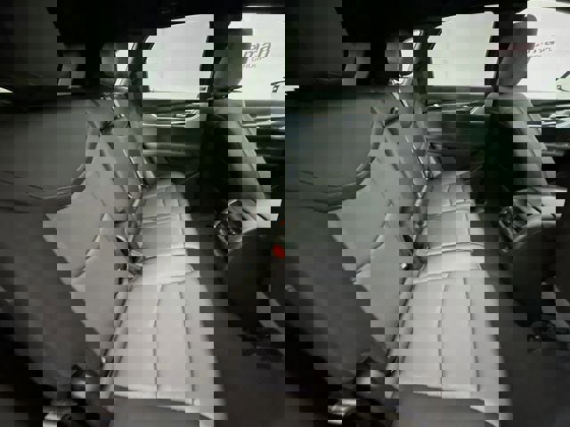 Used 2024 Cadillac XT5 Sportv w/ Technology Package image 32