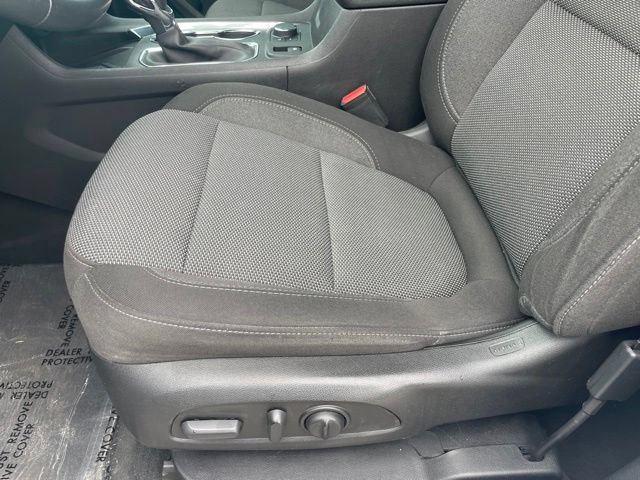 Used 2023 Chevrolet Traverse LT FWD image 11
