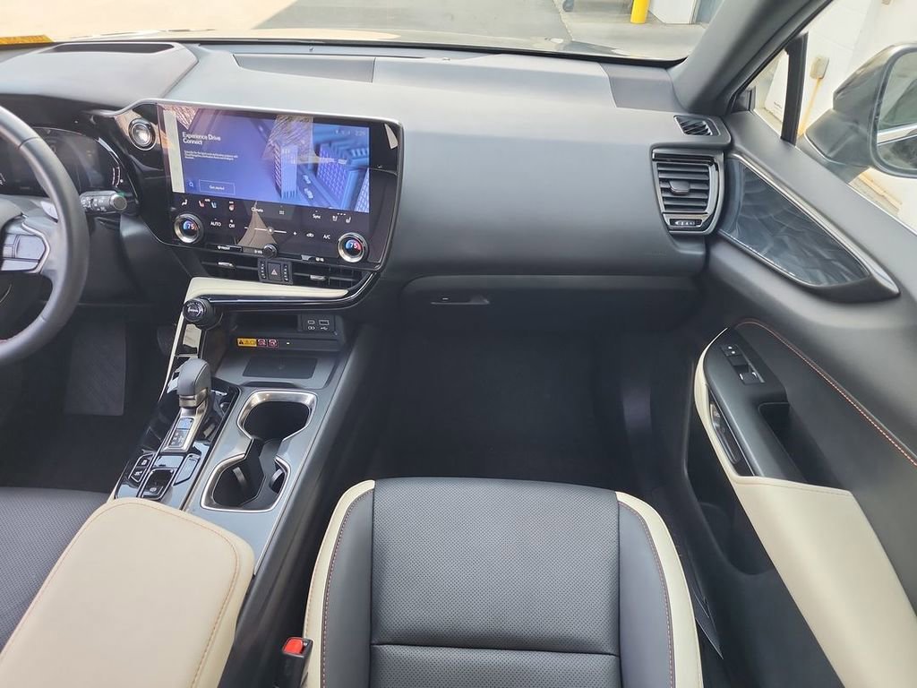 Used 2023 Lexus NX 350h AWD image 28