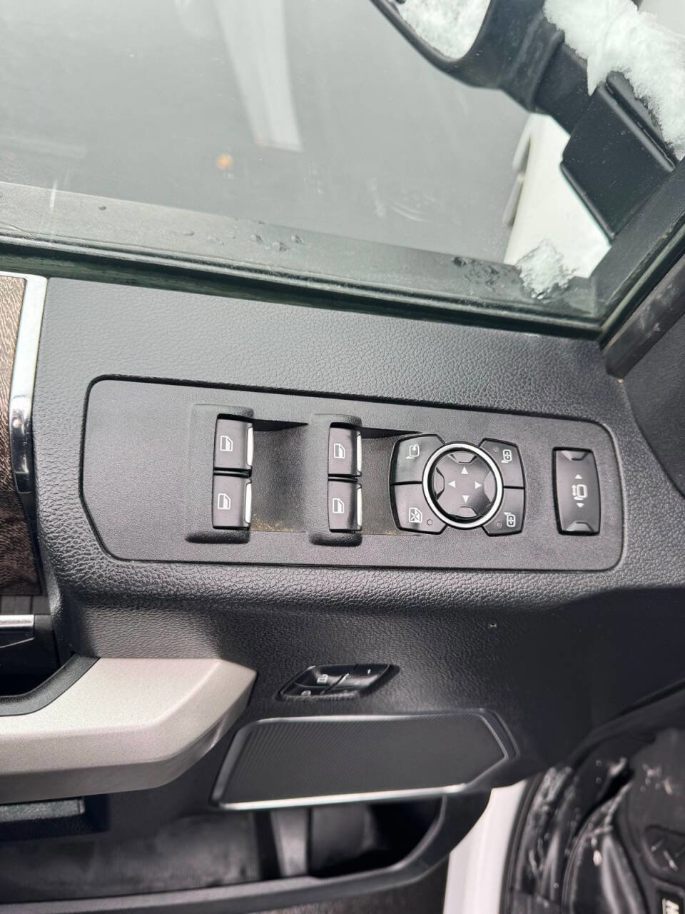 Used 2017 Ford F250 Lariat w/ FX4 Off-Road Package image 15