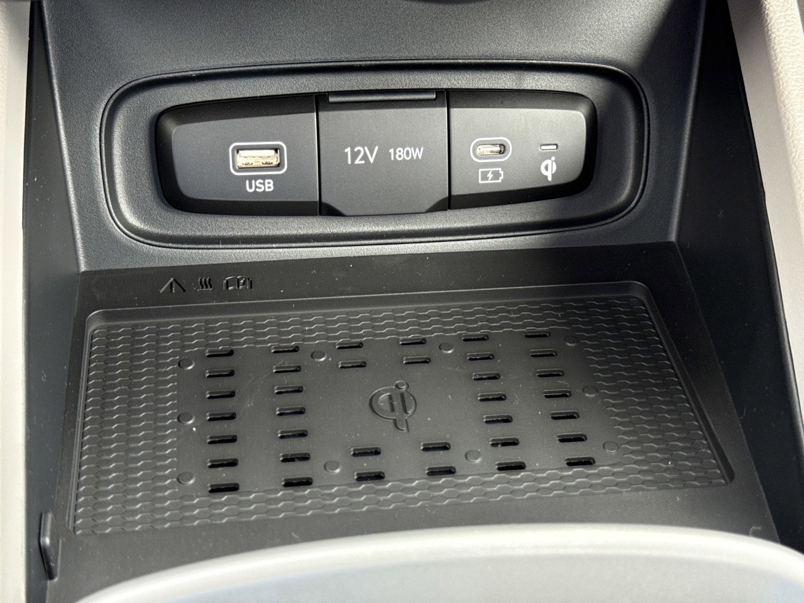 New 2026 Hyundai Venue SEL image 25