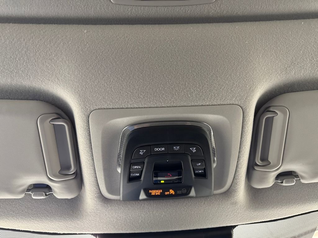 Used 2026 Toyota Corolla Cross XLE w/ Convenience Package image 20