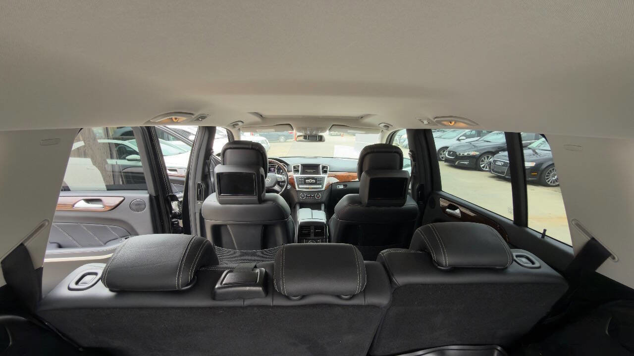 Used 2014 Mercedes-Benz GL 550 4MATIC image 47