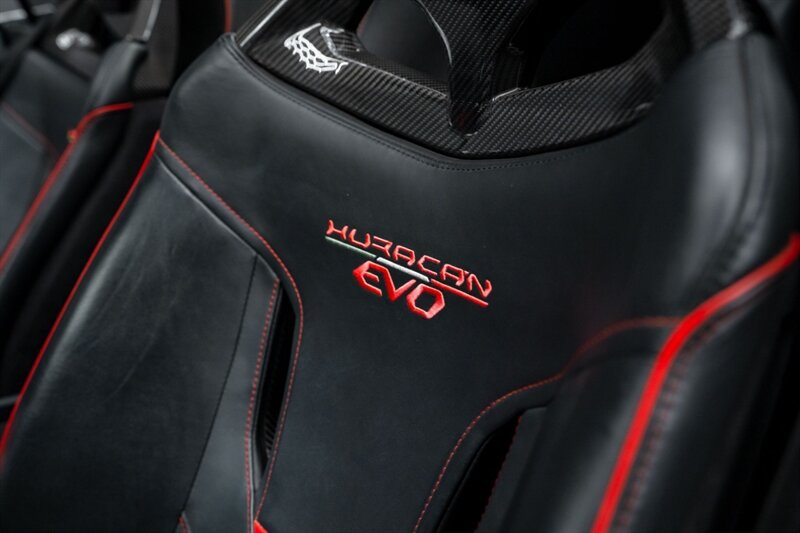 Used 2021 Lamborghini Huracan EVO RWD image 19