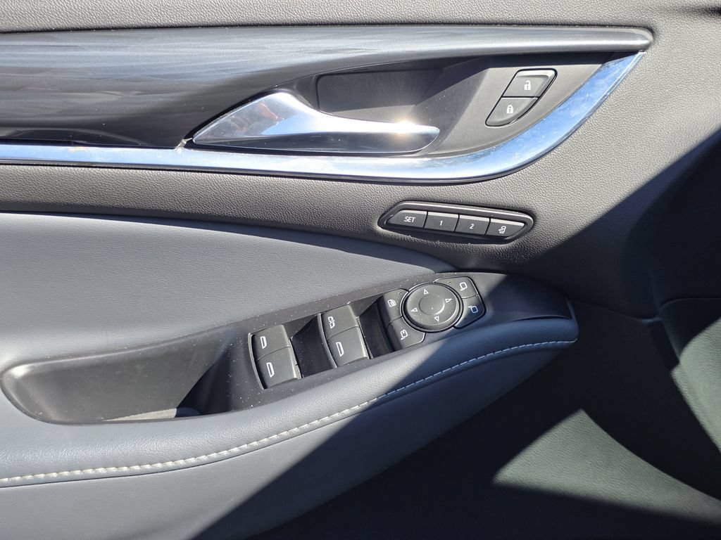 Used 2022 Buick Enclave Premium w/ Surround and Sites Package AWD/4WD image 32