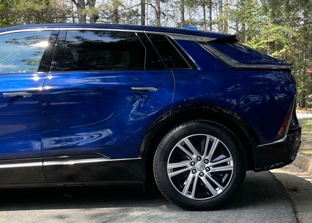 Used 2024 Cadillac Lyriq Tech image 5