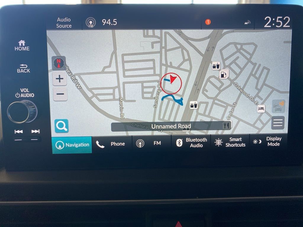 Used 2023 Honda Pilot Touring image 3