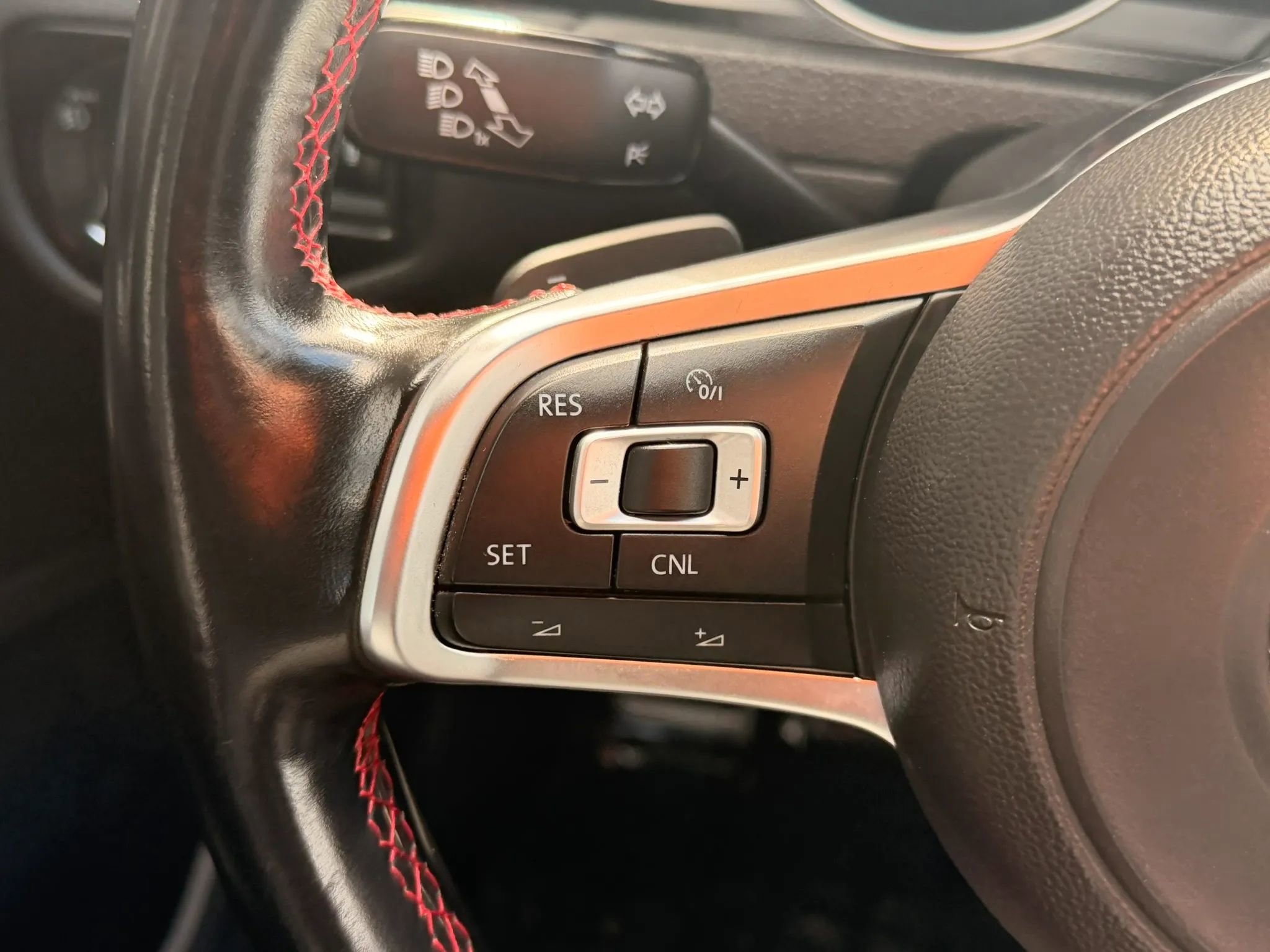 Used 2015 Volkswagen GTI SE w/ Lighting Package (SEL) FWD image 20