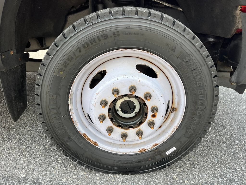 Used 2019 Ford F550 4x4 Regular Cab Super Duty image 10