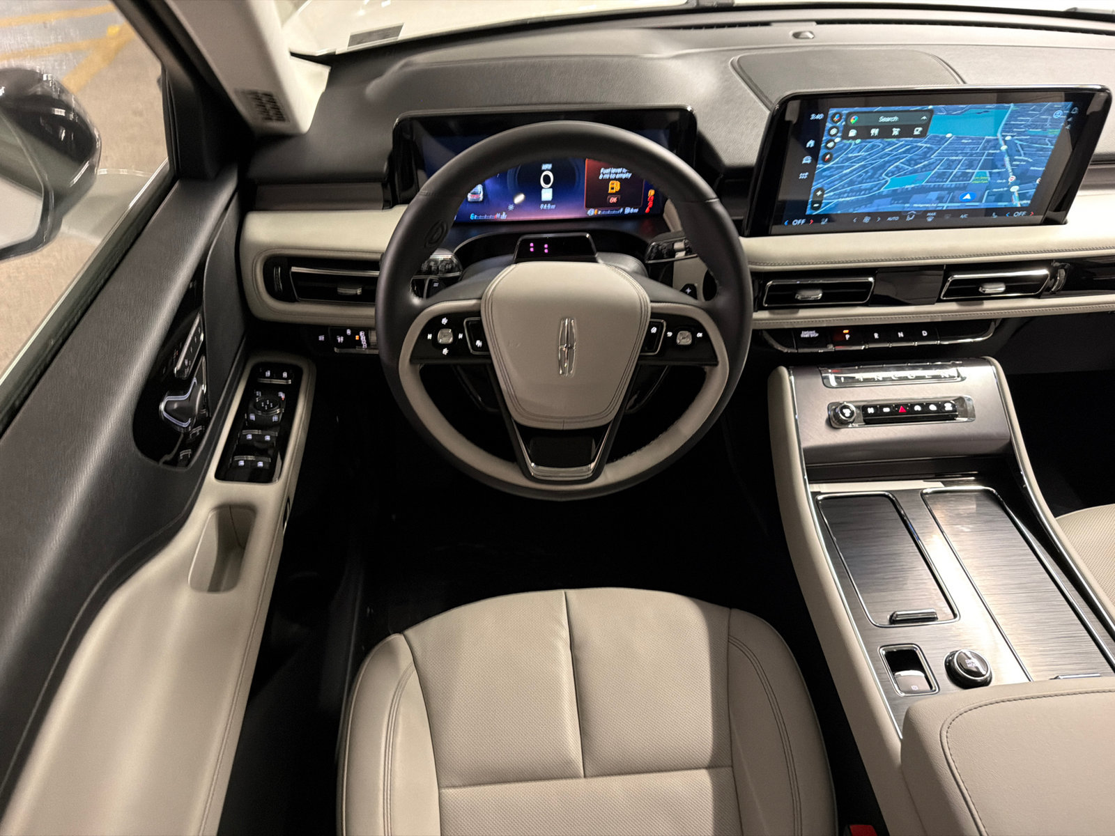 New 2027 Lincoln Aviator AWD image 24