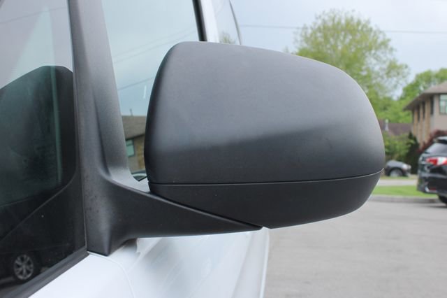 Used 2017 Mercedes-Benz Metris Passenger image 7