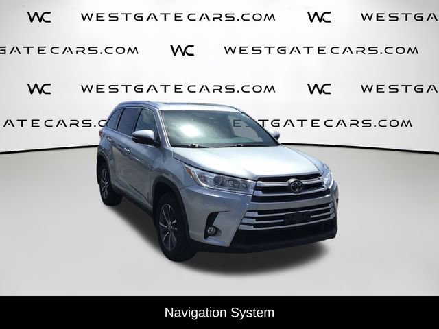 Used 2019 Toyota Highlander XLE AWD/4WD image 2