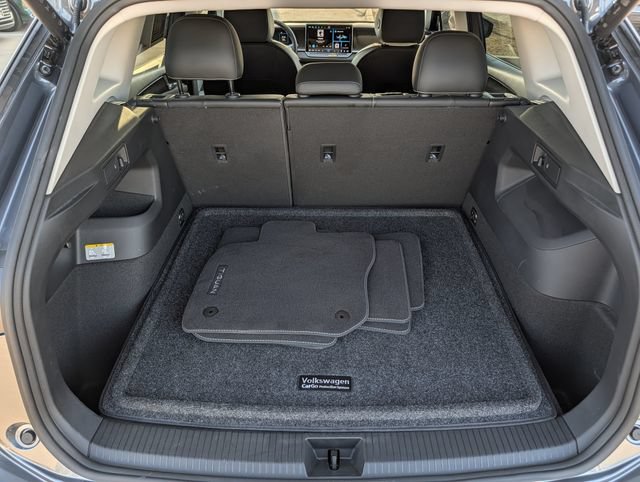 Used 2025 Volkswagen Tiguan SE FWD image 27
