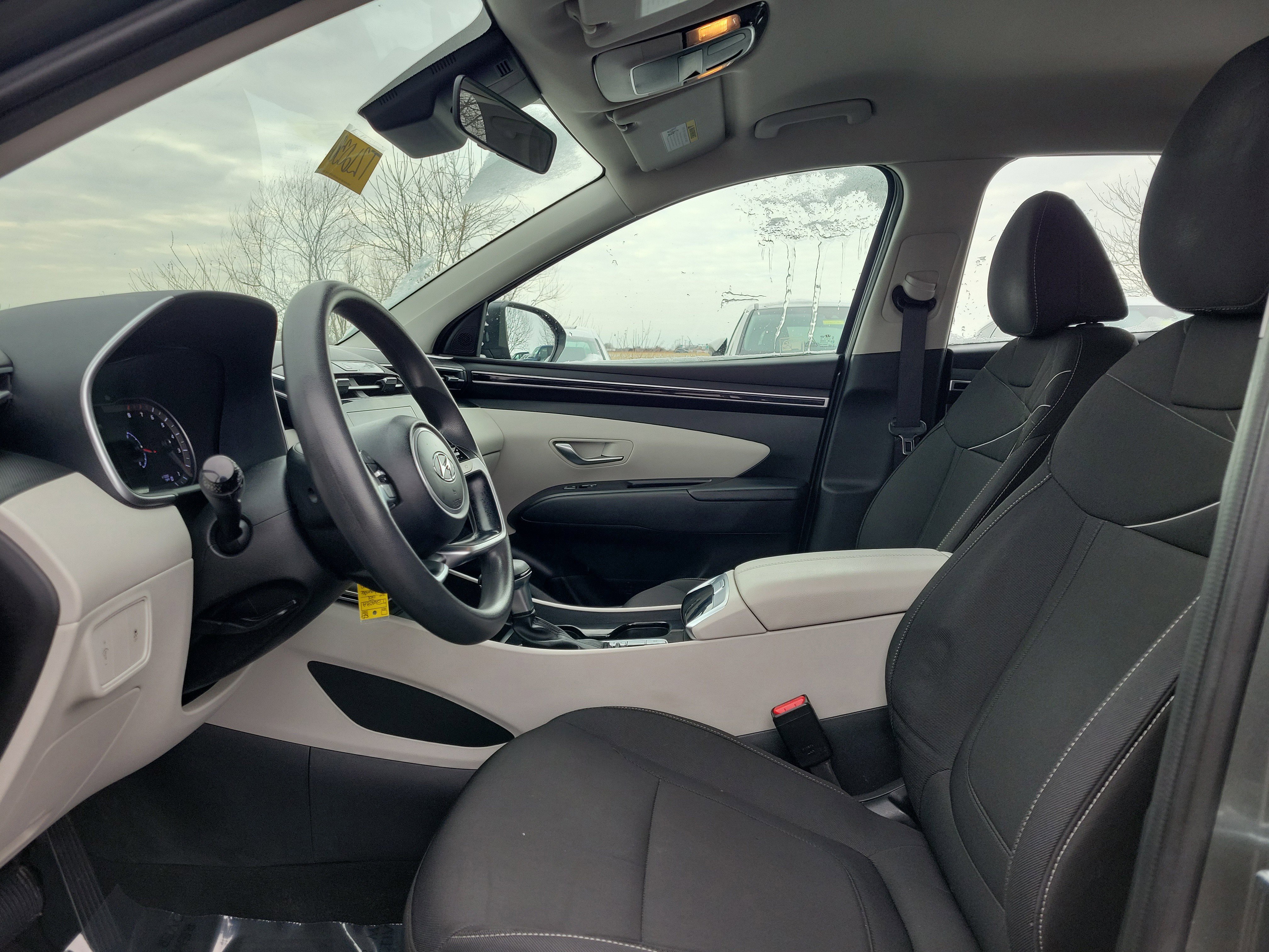 Used 2022 Hyundai Tucson SE image 15