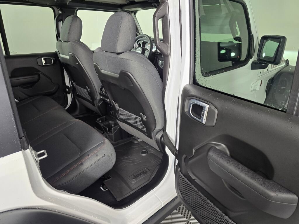 New 2026 Jeep Wrangler Unlimited Rubicon w/ Steel Bumper Group image 32