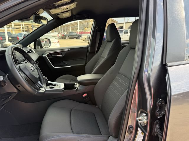 Used 2022 Toyota RAV4 SE AWD/4WD image 26