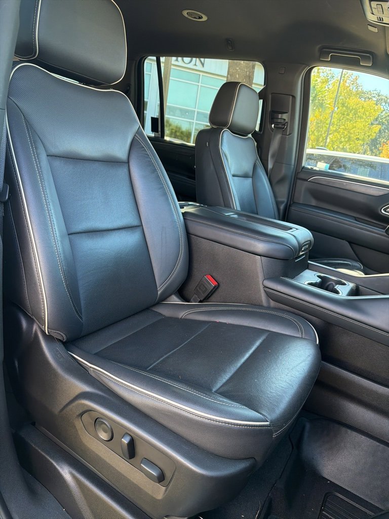 Used 2021 GMC Yukon XL SLT w/ SLT Luxury Package image 22