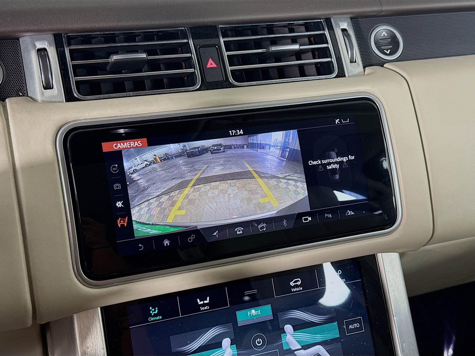 Used 2018 Land Rover Range Rover Supercharged AWD/4WD image 19