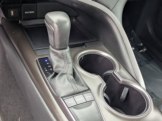 Used 2024 Toyota Camry SE image 20