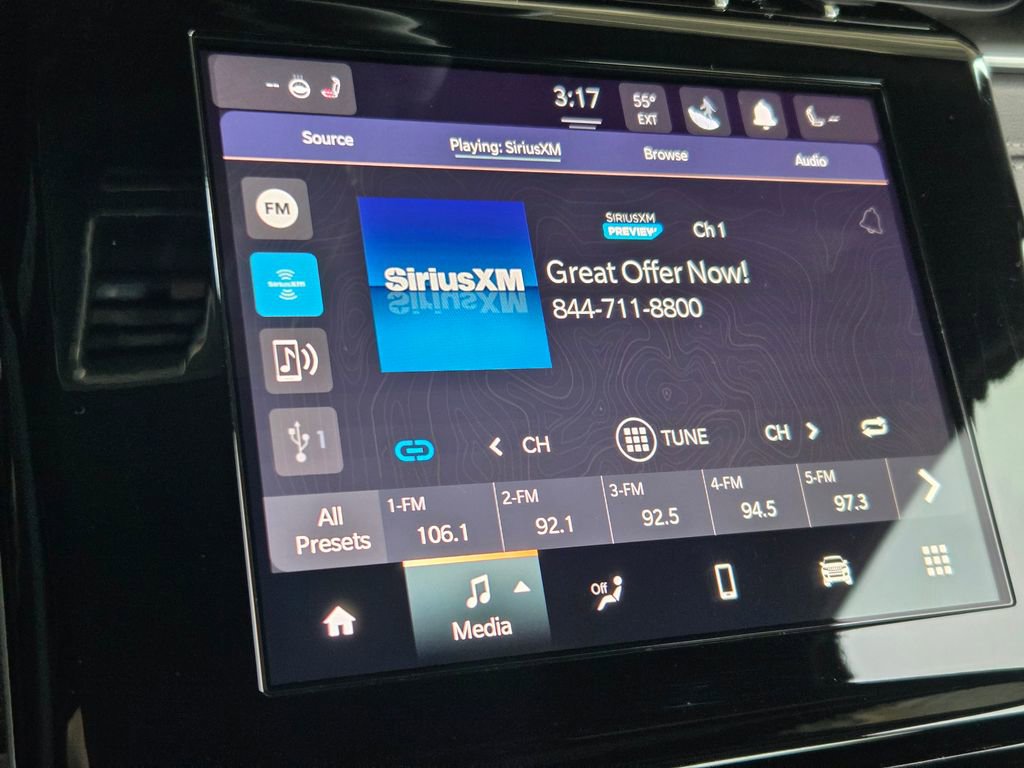 Used 2023 Jeep Grand Cherokee Altitude image 5