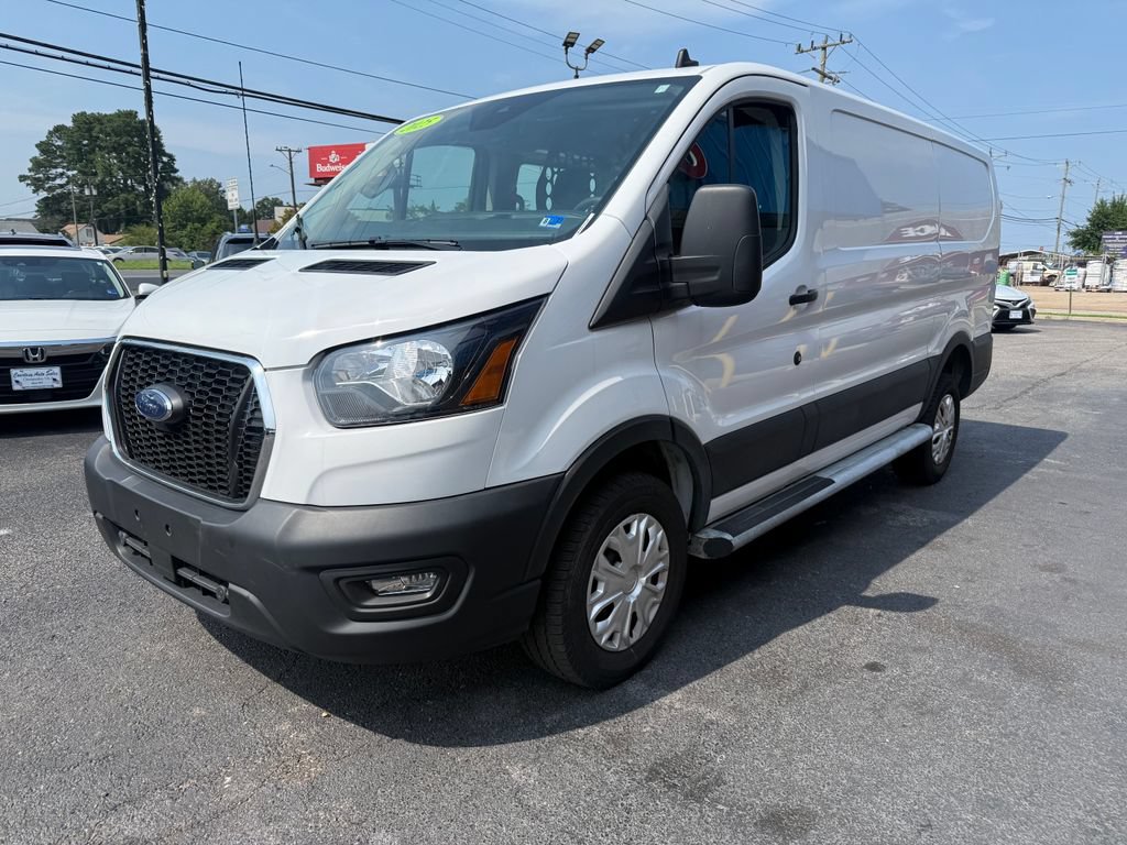 Used 2025 Ford Transit 250 Low Roof w/ Exterior Upgrade Package RWD image 3