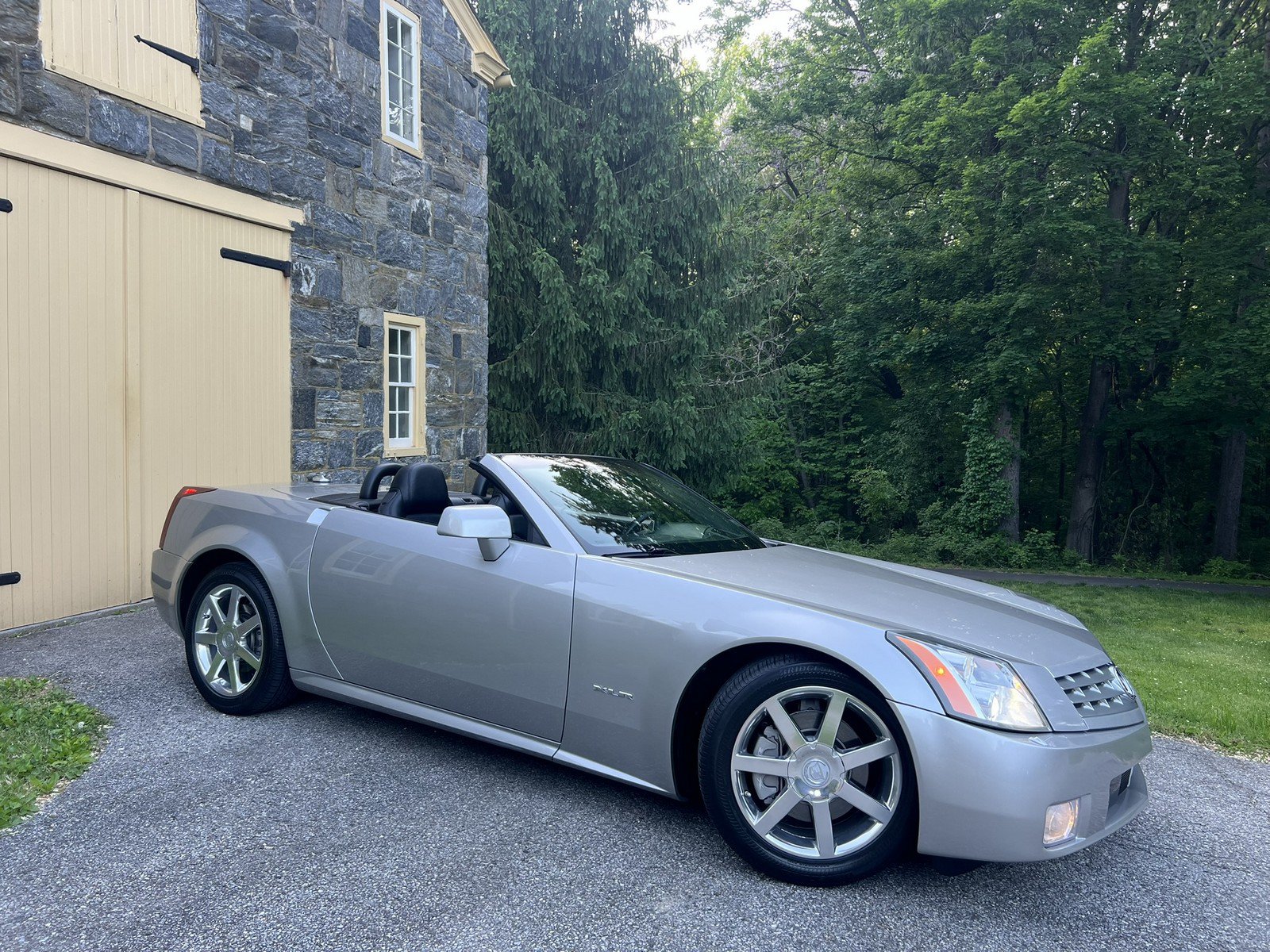 Used 2004 Cadillac XLR RWD image 43