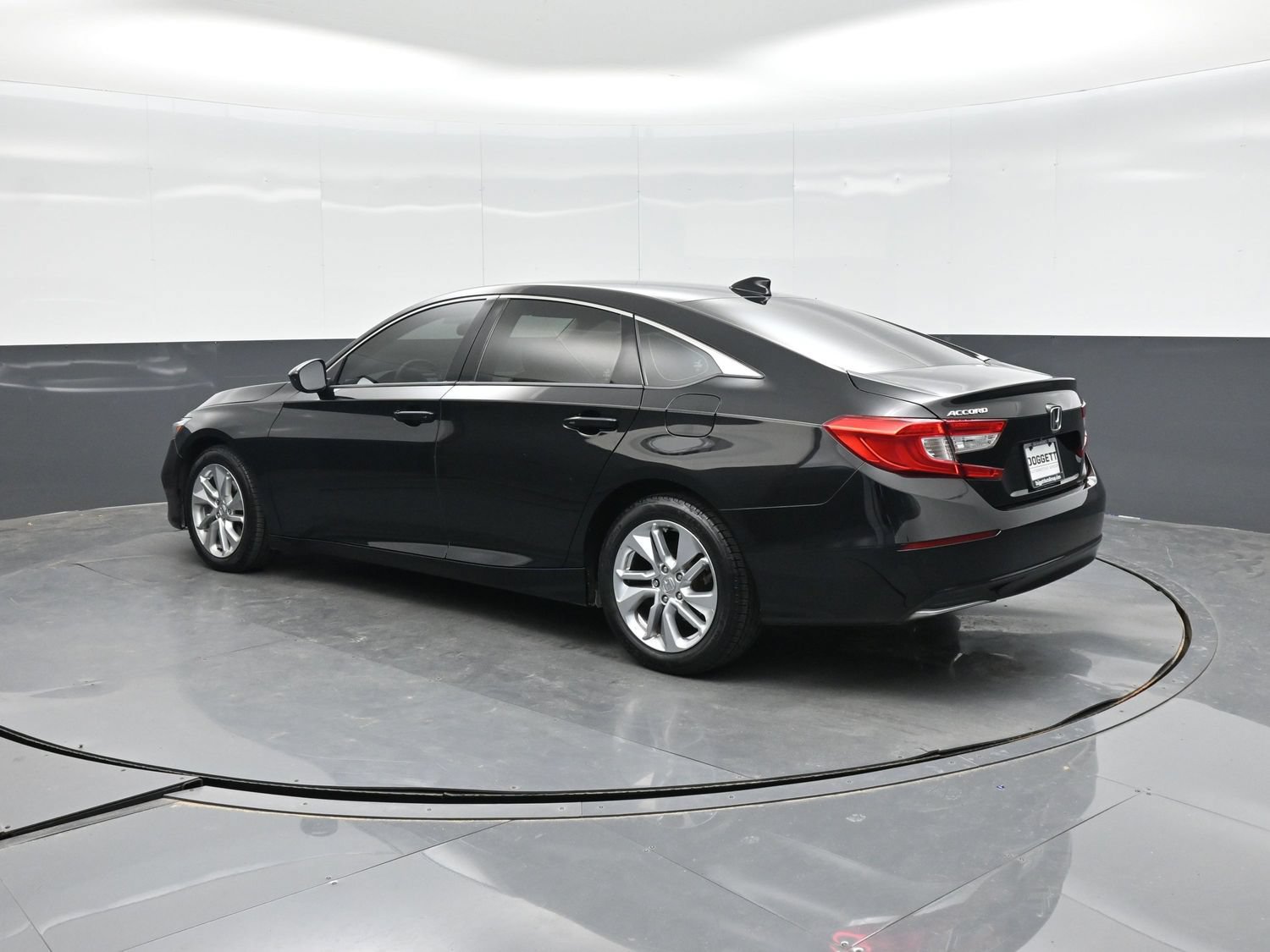 Used 2018 Honda Accord LX image 4