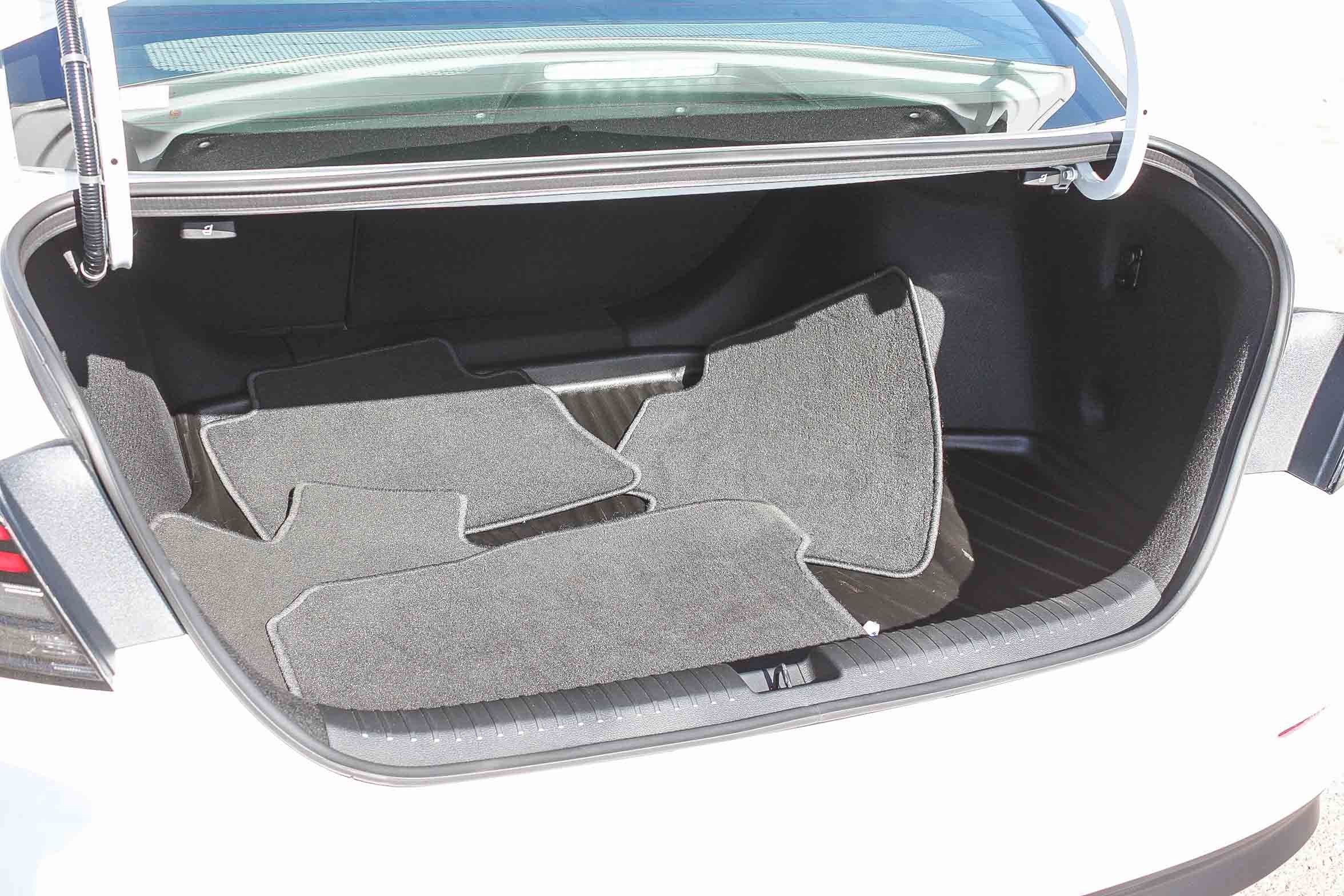 Certified 2025 Honda Accord SE image 21