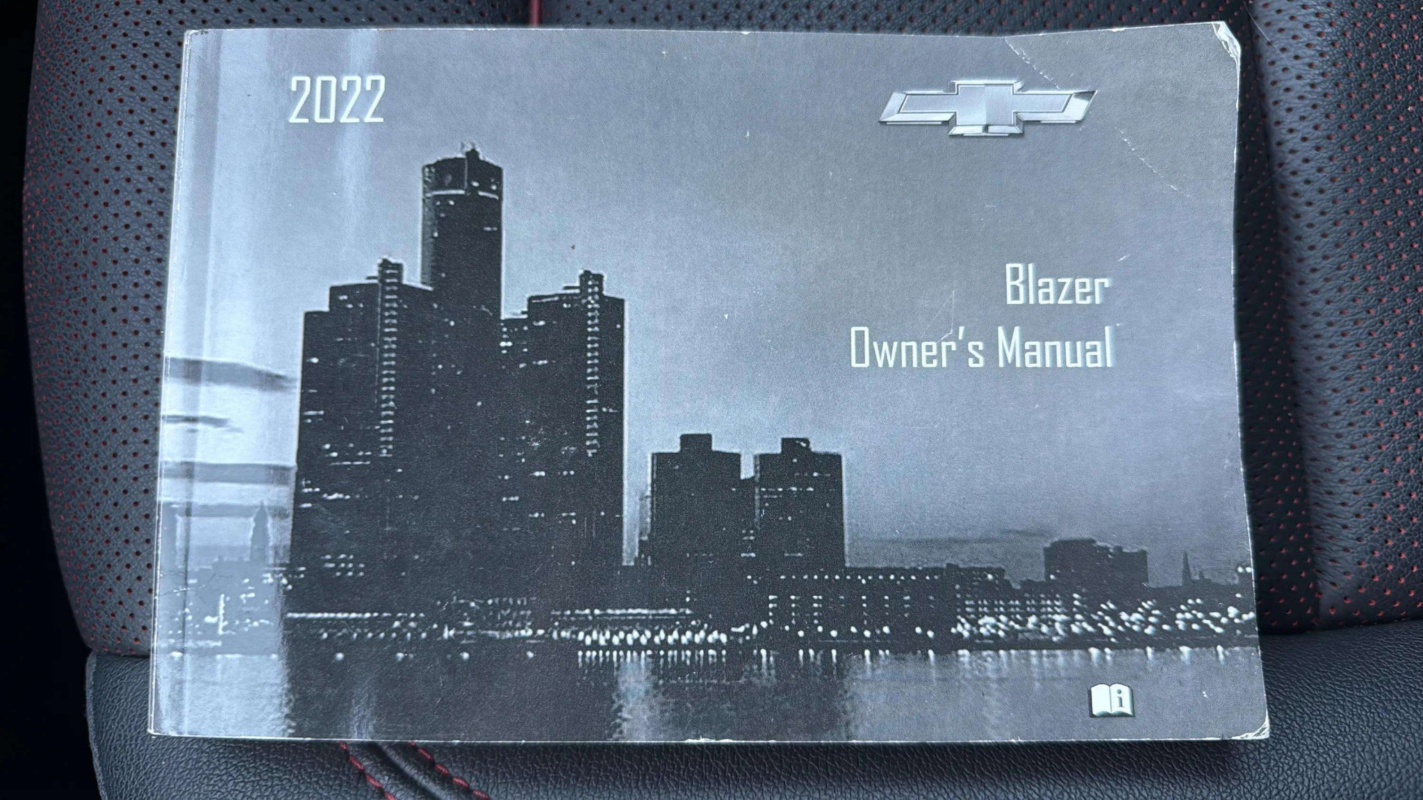 Used 2022 Chevrolet Blazer RS w/ Enhanced Convenience Package image 28