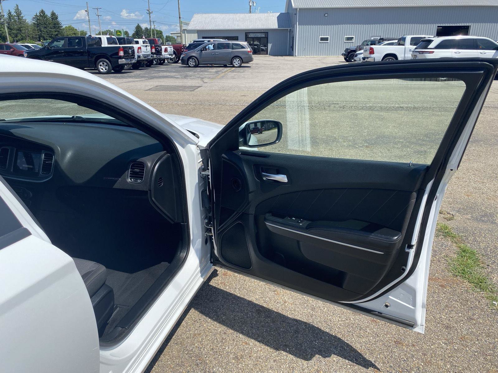 Used 2020 Dodge Charger SXT RWD image 32