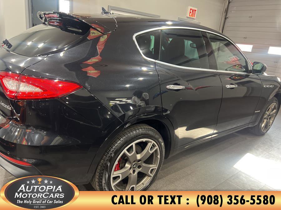 Used 2019 Maserati Levante GranSport image 7