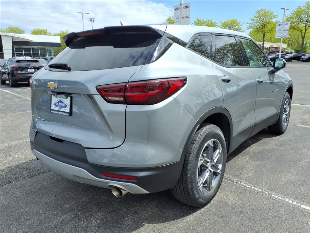 Used 2025 Chevrolet Blazer LT AWD/4WD image 7