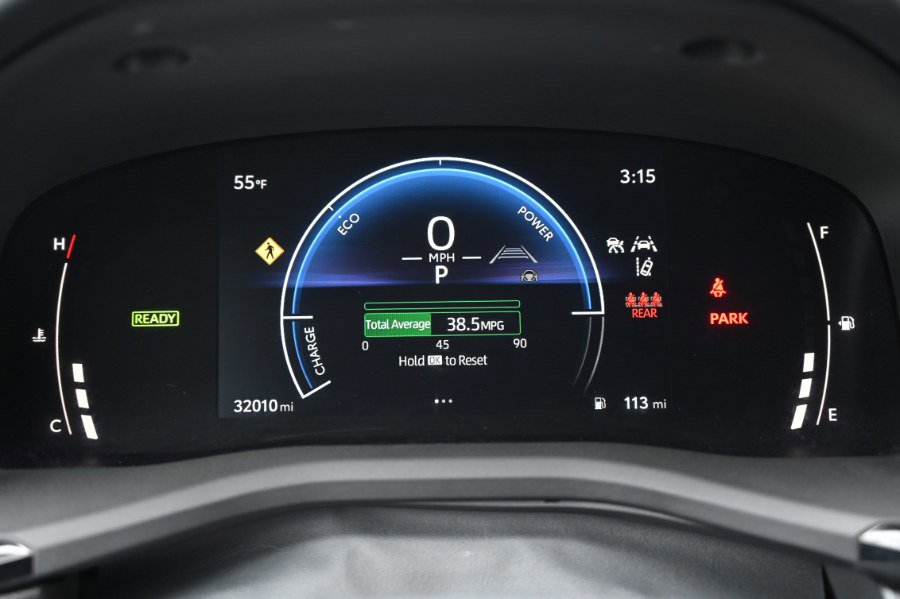 Used 2025 Toyota Camry SE image 19