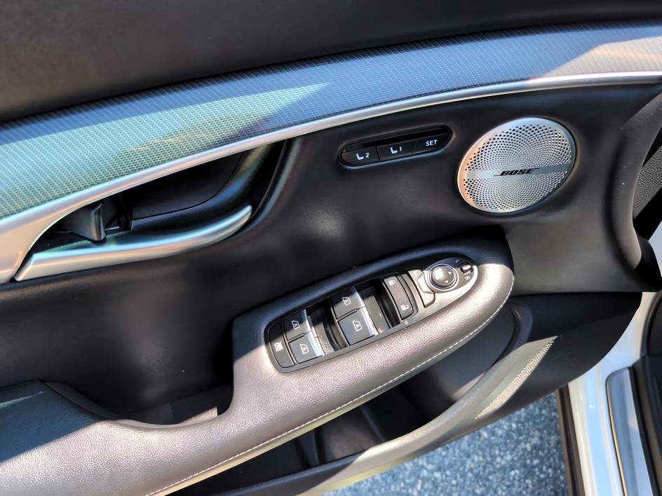 Used 2023 INFINITI QX50 Sport image 17