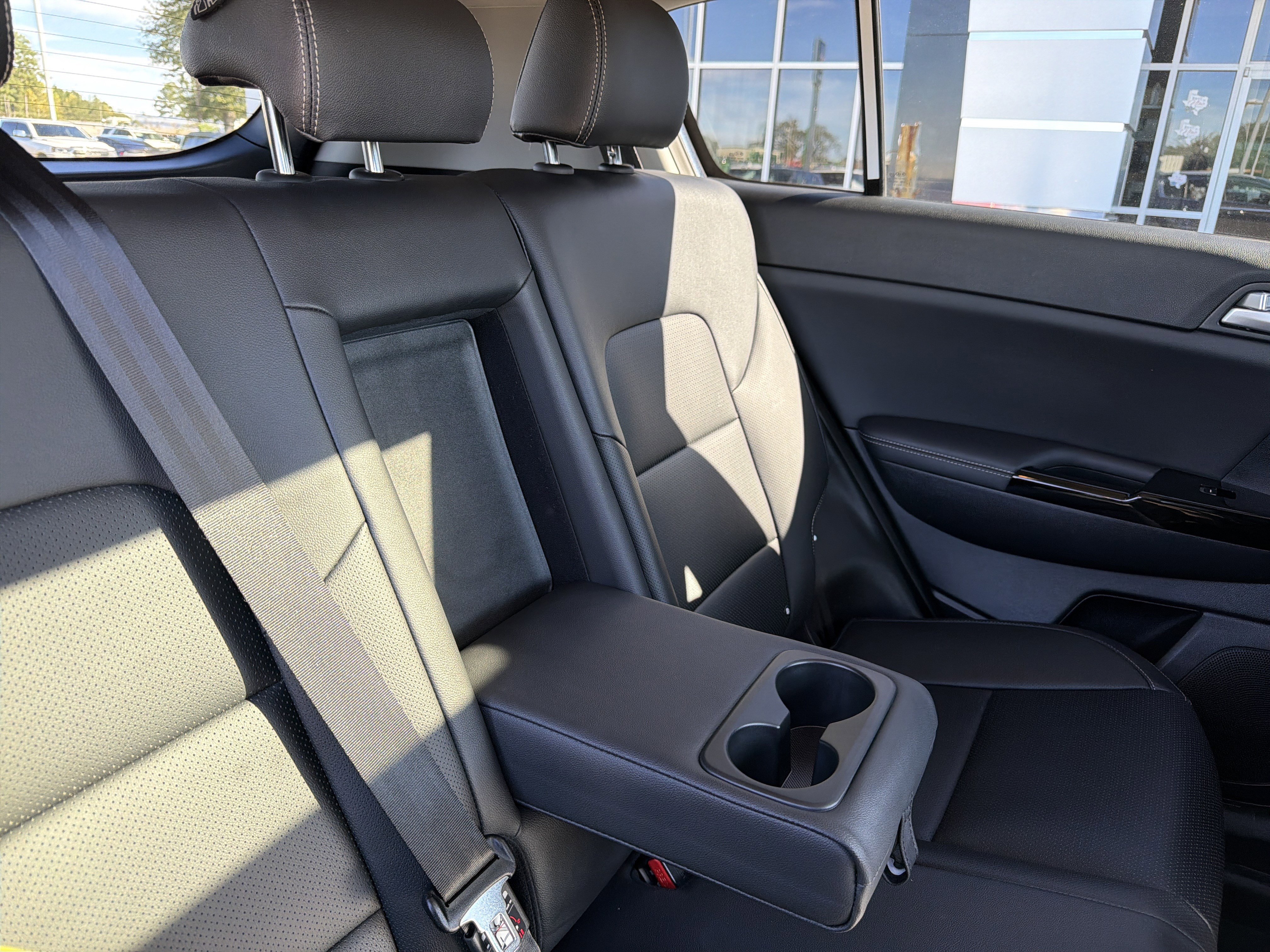 Used 2021 Kia Sportage EX image 11