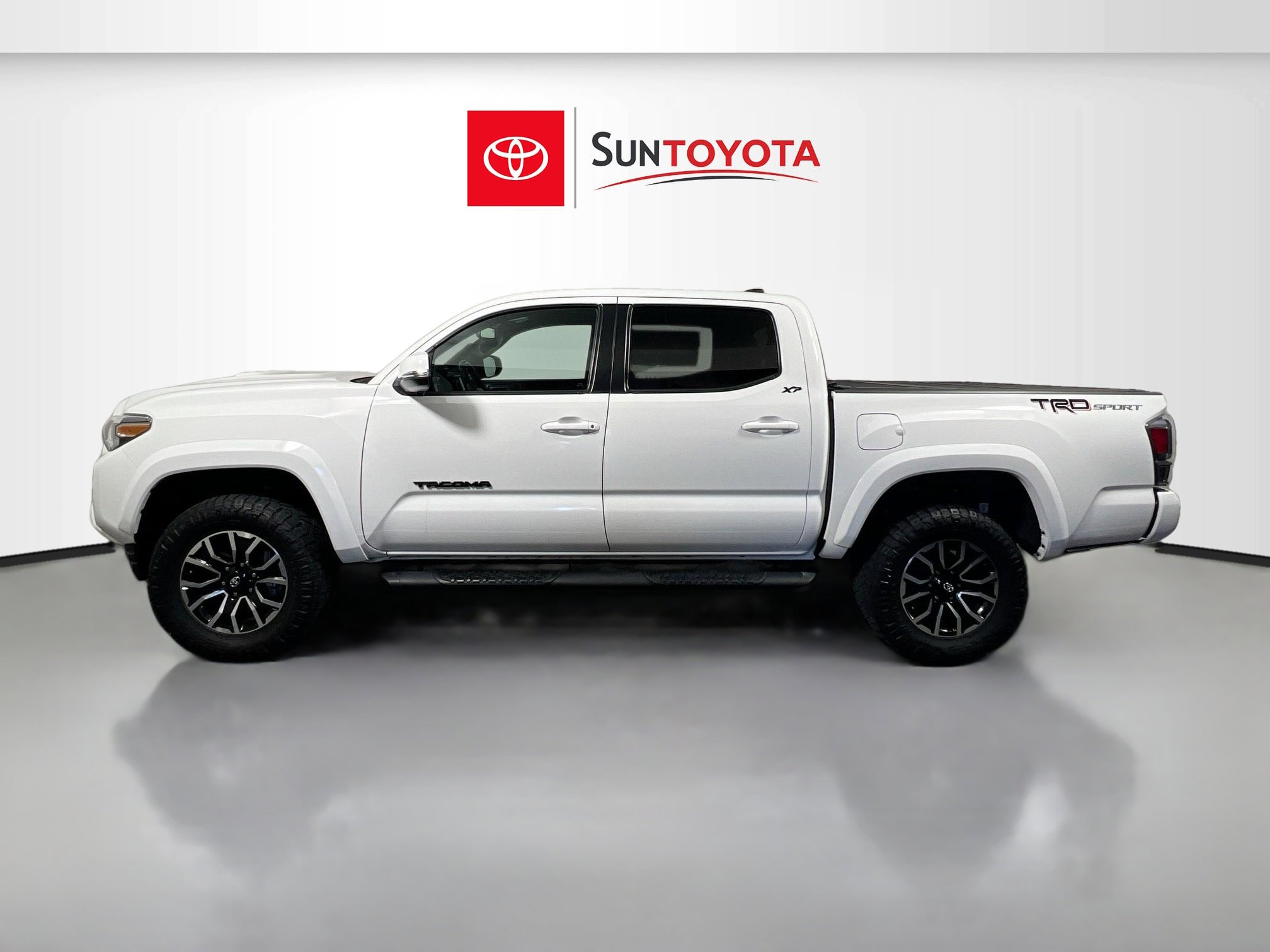 Used 2022 Toyota Tacoma TRD Sport w/ Technology Package RWD image 7