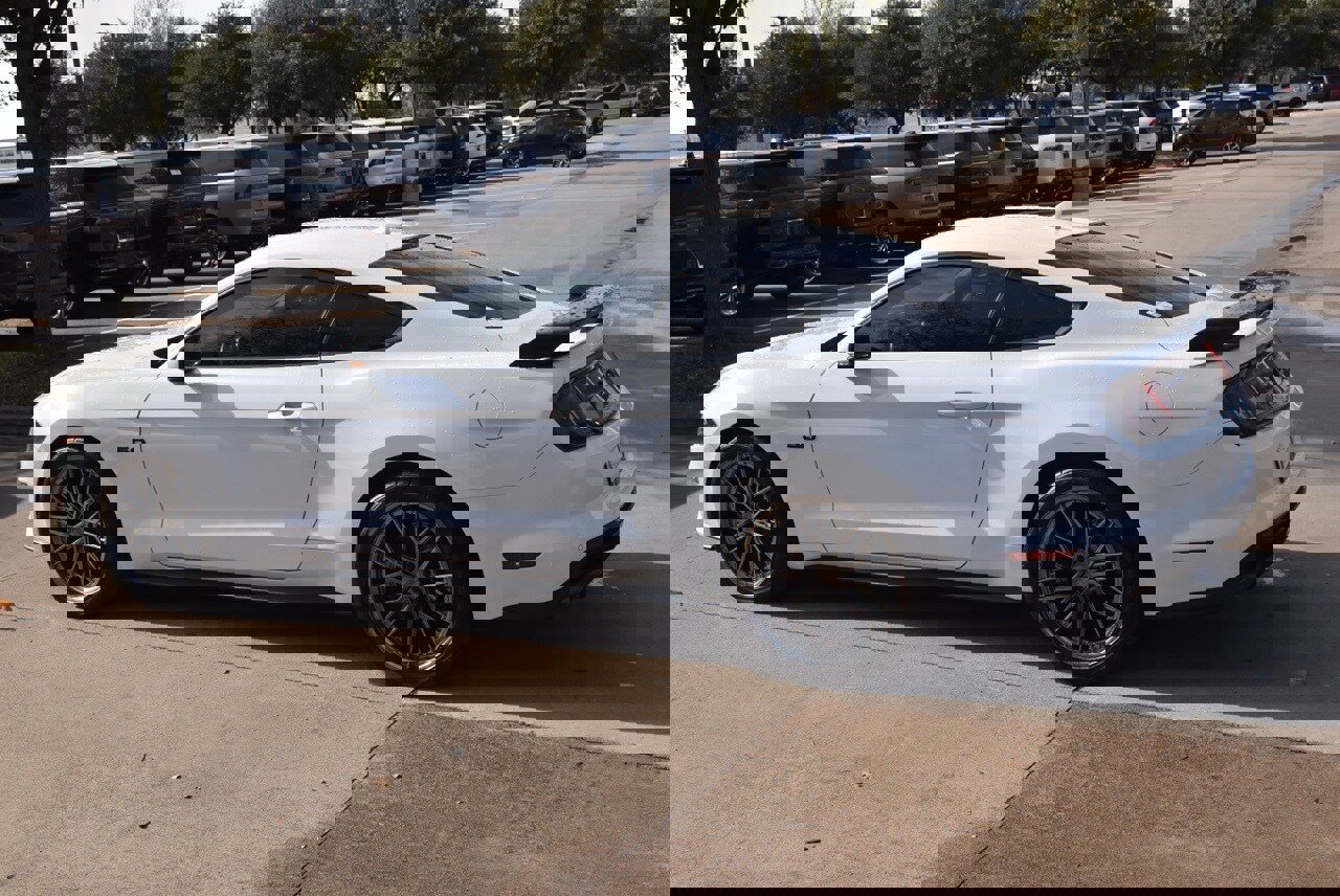 Used 2022 Ford Mustang GT Premium w/ Equipment Group 401A image 11